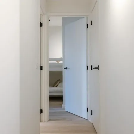 דירה Stylish With Free Parking In אוסטנדה
